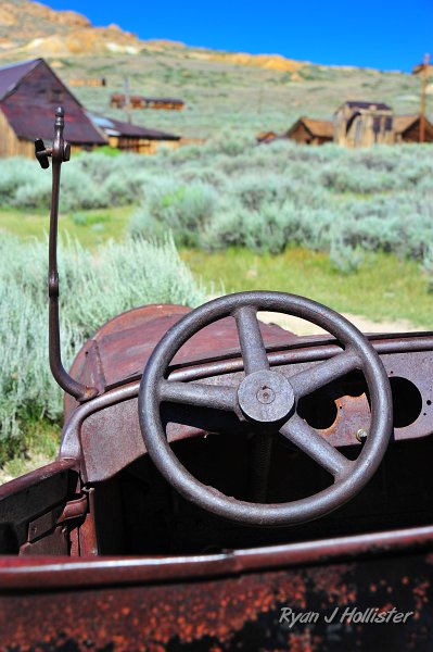 RJH_4342.JPG - Drive me away to Bodie.