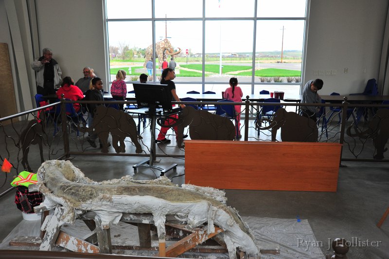 RJH_7399.JPG - Tusk with a view of all the kids at the museum.  This was a great sight!