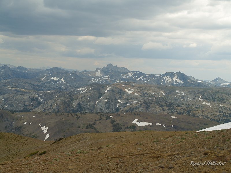 20090810_high_emigrant_lake_0216.JPG - The view SE from Big Sam towards Yosemite.