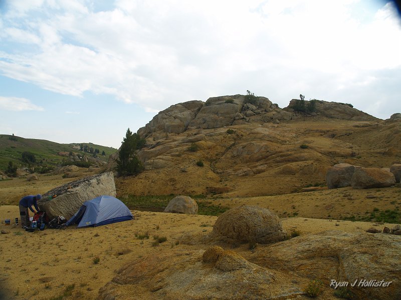 20090810_high_emigrant_lake_0250.JPG - Overview of camp.