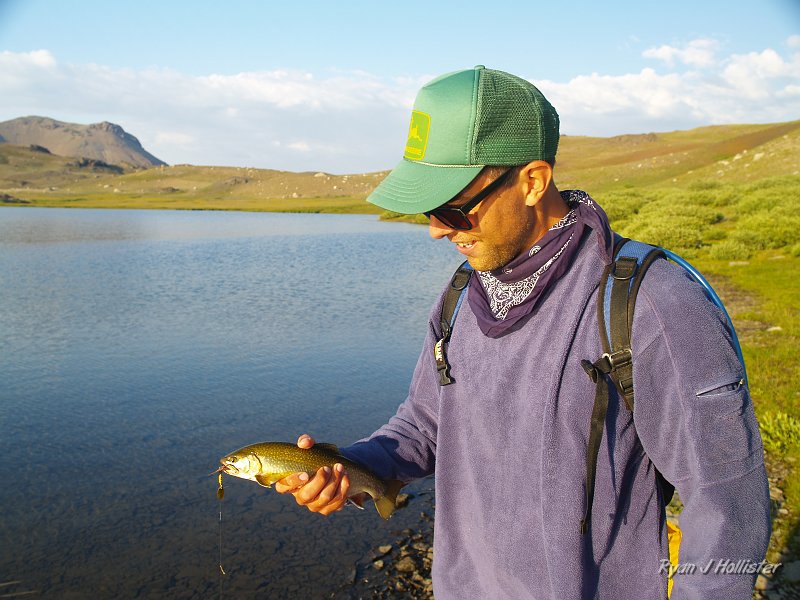 20090810_high_emigrant_lake_0270.JPG - Steve had a blast catching 7+ fish the first evening.