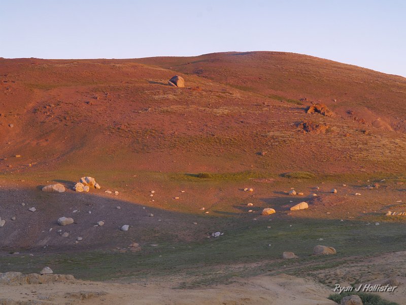 20090811_high_emigrant_lake_0058.JPG - The granitic glacial erratics cast neat shadows on the landscape.   And with that, Steve & I set up to watch the amazing Perseid meteor shower.  I went to bed after seeing 25, Steve was able to stay awake for 60.