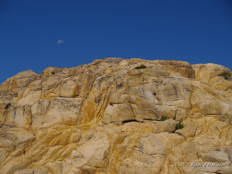 20090811_high_emigrant_lake_0065.JPG - Te moon was a late-riser & setter.