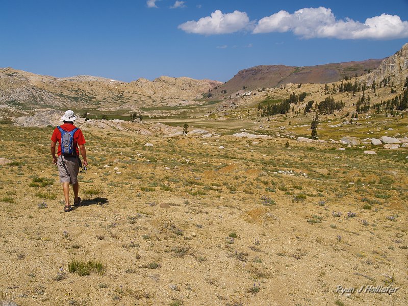 20090811_high_emigrant_lake_0074.JPG - The view looking towards Brown Bear Pass.  Steve & I had to take this walk gingerly as our heel blisters were pretty raw.