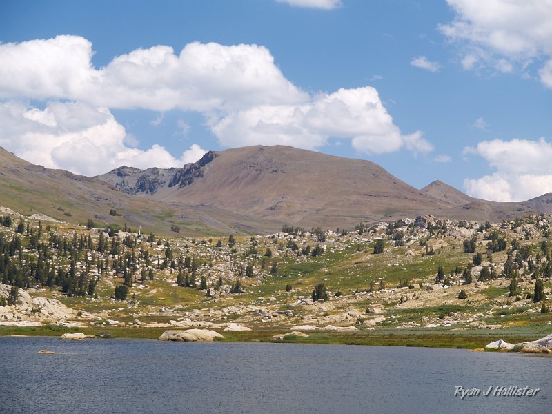 20090811_high_emigrant_lake_0094.JPG - A look NE with Big Sam looming in the distance.