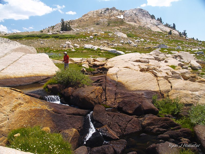 20090811_high_emigrant_lake_0111.JPG - Not a bad place to waste a day, eh?