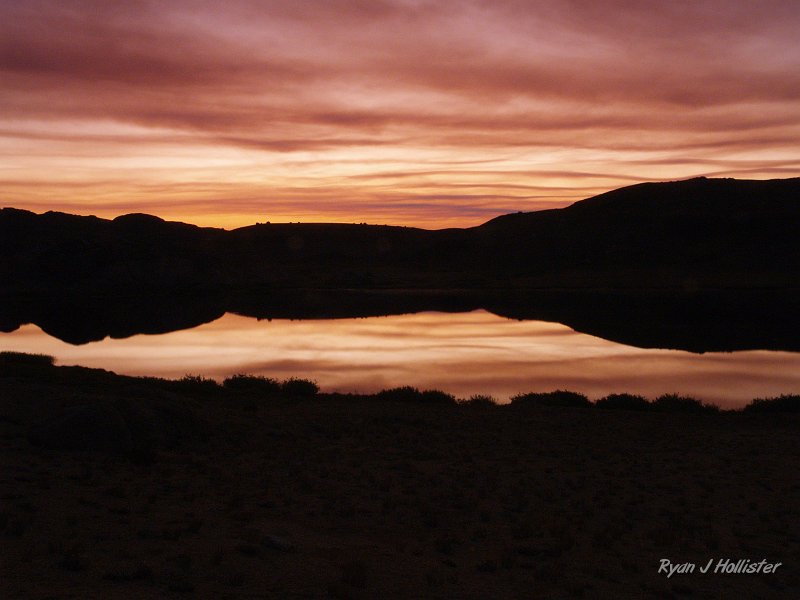 20090812_high_emigrant_lake_0002.JPG - So I woke-up early Wednesday when this scene poured into my tent!