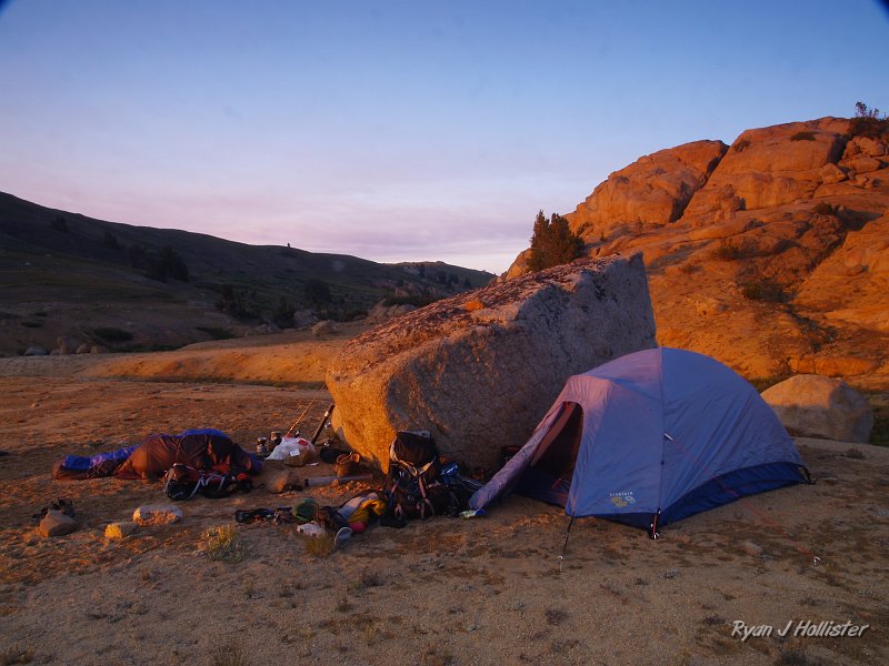 20090812_high_emigrant_lake_0023.JPG - The morning light made our camp look amazing.