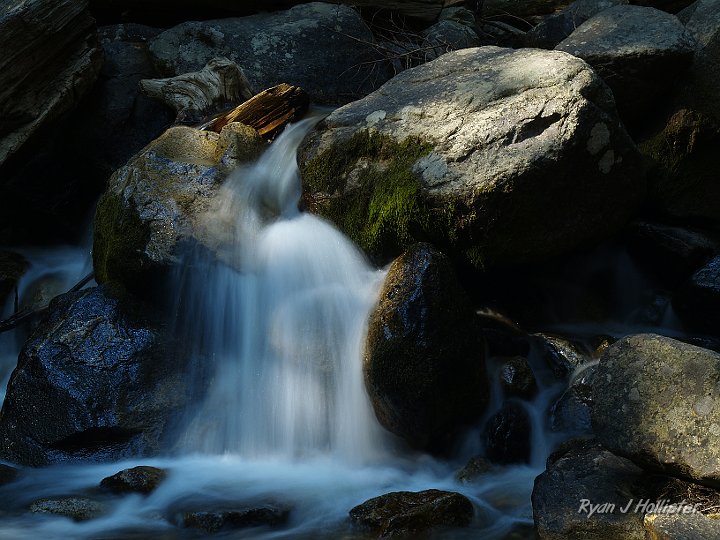 _7010092.JPG - Bridalveil Creek.