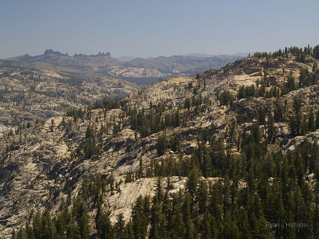 _7074027.JPG - Chimney Peaks try to make themselves known over the horrible smoke produced from a bazillion fires.