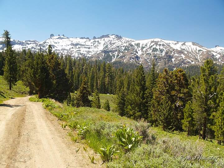 _6199714.JPG - A view back towards the Three Chimneys area of the Emigrant WIlderness.