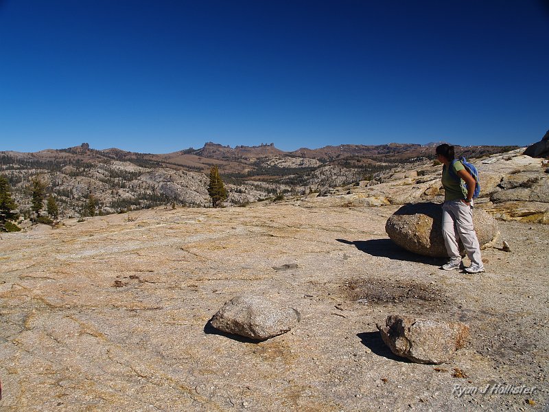 20091031_wildlink_BurstRock_0594.JPG - Dre enjoys the view of the valley.