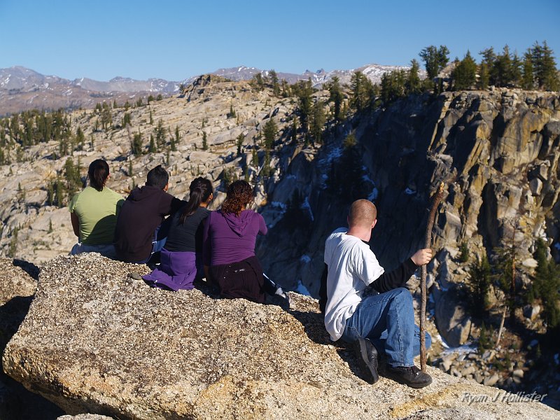 20091031_wildlink_BurstRock_0618.JPG - The kids ponder a Halloween in the Emigrant WIlderness.