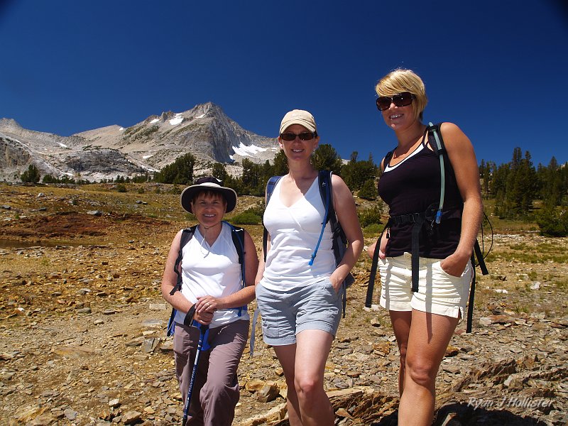 20090816_20_Lakes_Basin_0284.JPG - The Hollister women... mom, Laura & Mandy.