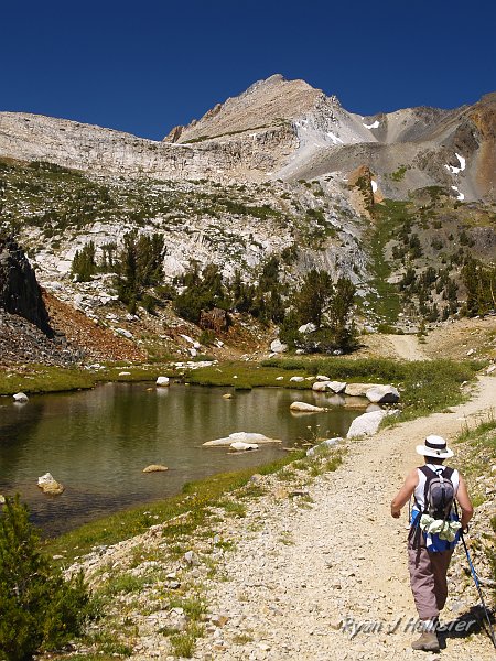 20090816_20_Lakes_Basin_0294.JPG - My mom makes a bee-line towards the end of Wasco Lake with un-named peak in the background.
