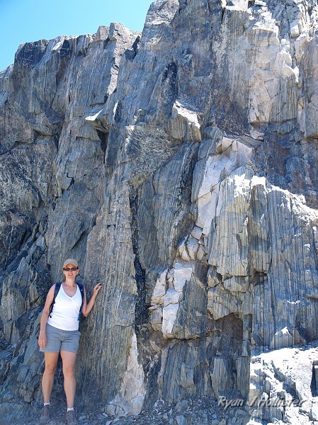 20090816_20_Lakes_Basin_0299.JPG - Shazam!  Did I mention the rocks were exhibiting glacial polish as well?