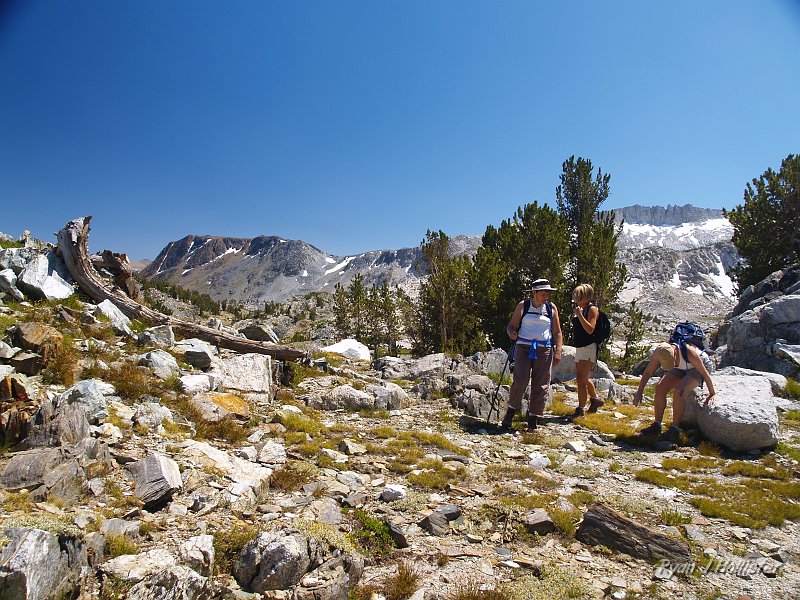 20090816_20_Lakes_Basin_0330.JPG - The gals take a moment to catch their breath.   Did I mention my dad was on this trip?  HE took off fishing which is why we hard;y see him in any photos this trip.