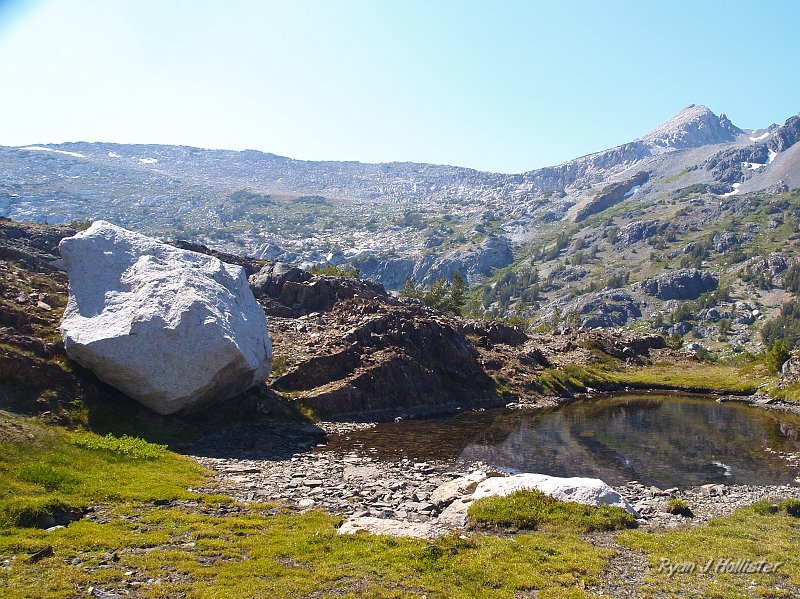 20090816_20_Lakes_Basin_0350.JPG - Not the best photo, but this erratic was HUGE!