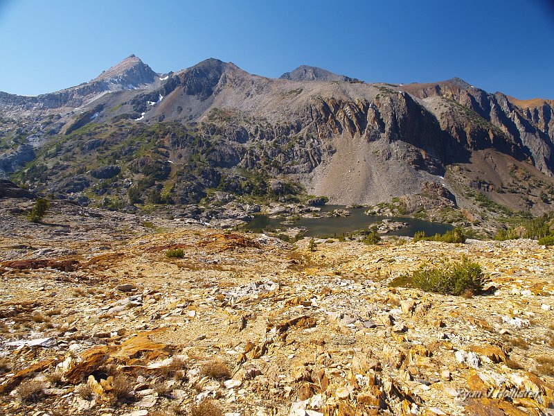 20090816_20_Lakes_Basin_0352.JPG - Shamrock in the distance.