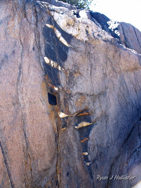 20090816_20_Lakes_Basin_0357.JPG - I need to have this one explained to me before I can explain it to y'all.