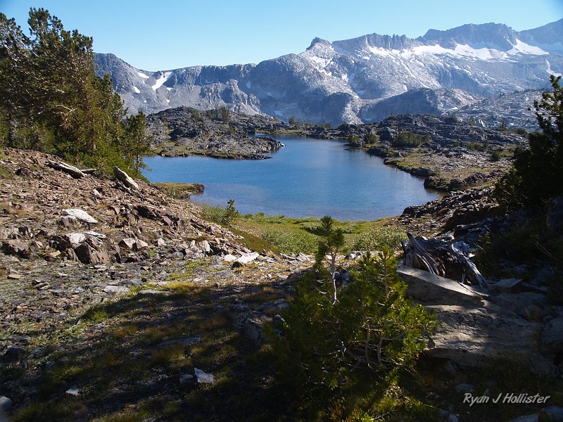 20090816_20_Lakes_Basin_0363.JPG - "Z" lake.