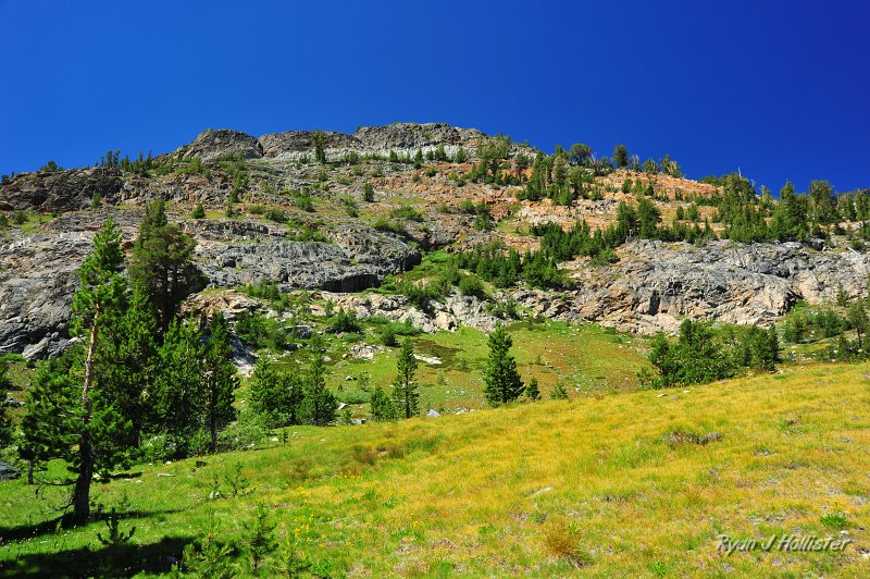 RJH_4845.JPG - Our trip to Spuller Lake started near the inlet of Tioga Lake.  This view, near the start of the hike, looks directly up an unnamed peak that shows very pretty metamorphic rocks and would set the tone for what was to come.