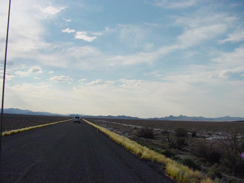 DSC00658.JPG - The road to Topaz is a lonely one.
