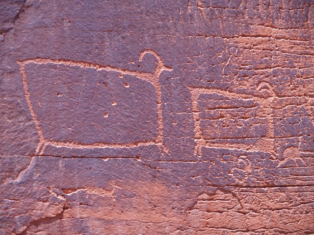 _6243442.JPG - Petroglyphs on the way to Canyonlands.