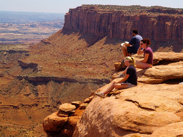 _6243484.JPG - Sam, Canadian Bacon & Freddy enjoy the warm views.