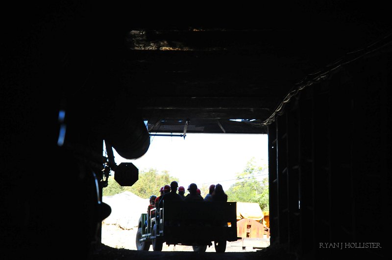 RJH_6094.JPG - And out we go!