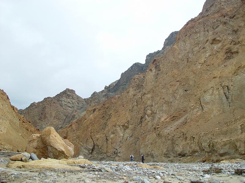 087.jpg - While I let Laura collect data, I went further up the canyon to see what I could see.