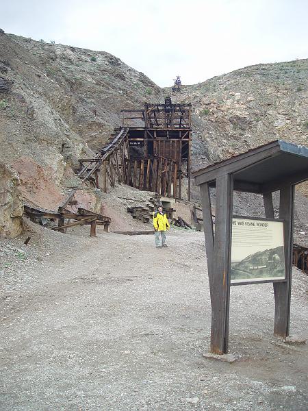 174.jpg - Here's Sandy at the base of the mine.