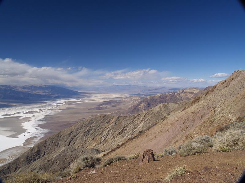 _2180759.JPG - You can really get  sense as to how steep these walls are.