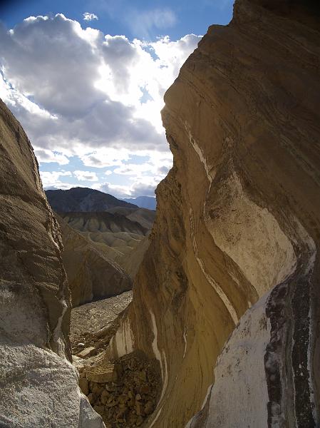 _2180818.JPG - This part of the gulch was literally carved in a few days.
