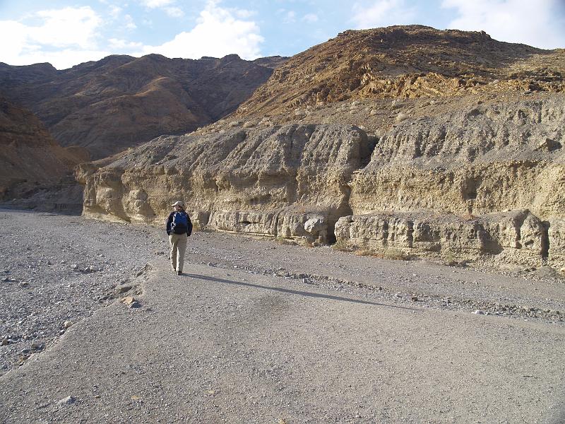 _2201014.JPG - I believe we were heading up the upper reaches of Mosaic Canyon