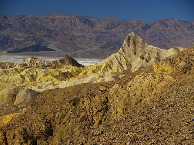 _2160621.JPG - Zabrisky Pt is kind of like the Half Dome of Death Valley.  It gets photographed to death, so I went hiking on a high ridge to try and get a different perspective.