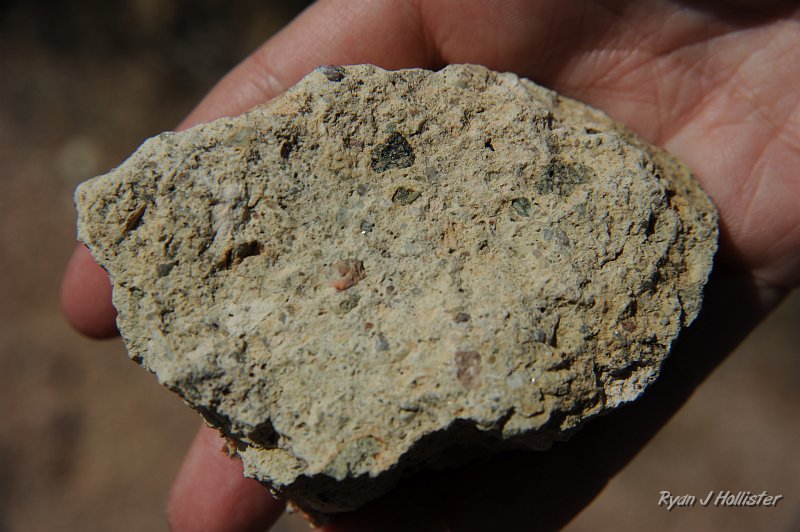 DSC_0037.JPG - Here's some of the tuff-breccia.
