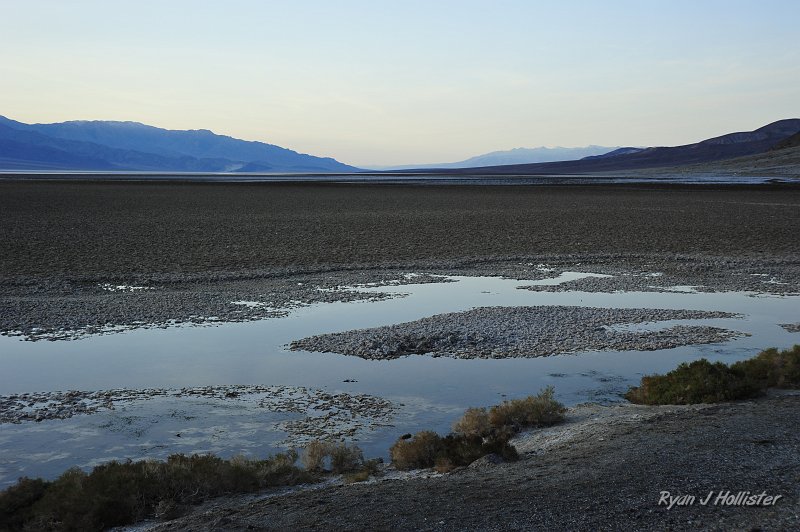 _DSC0179.JPG - Badwater at sundown.