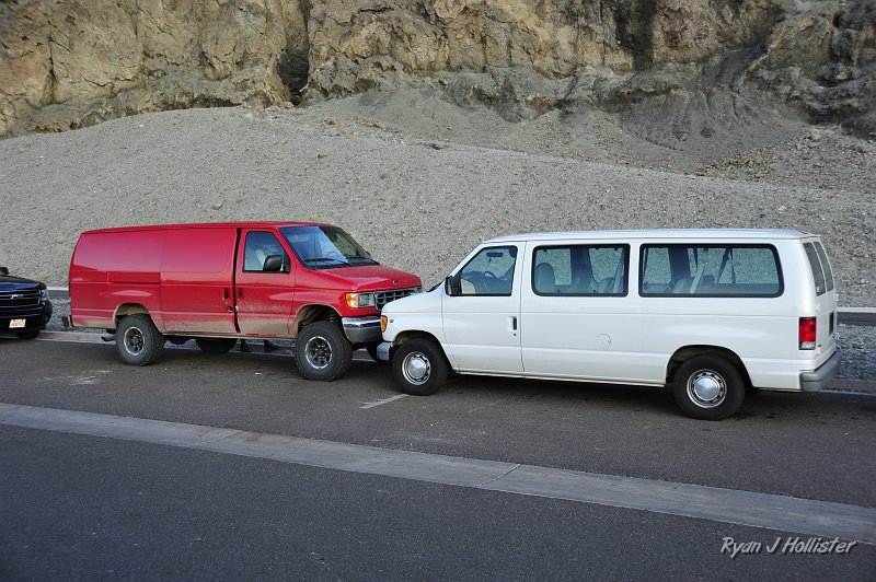 _DSC0181.JPG - We were here first, but weren't going to argue with the 4x4 van.