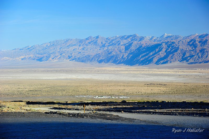 _DSC0340.JPG - The last morning!  Stovepipe Wells as seen from Mosaic Canyon.