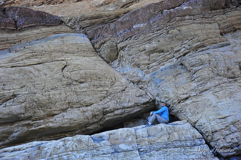 _DSC0344.JPG - Laura sits in her world famous normal fault.  Headwall to the right, footwall to the left.