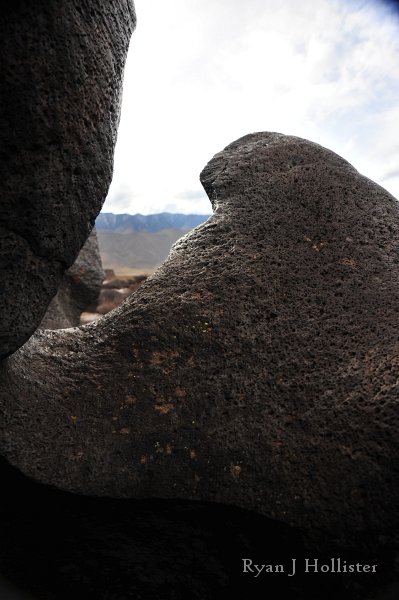 RJH_7831.JPG - Close-up of the river-smoothed basalt surface.