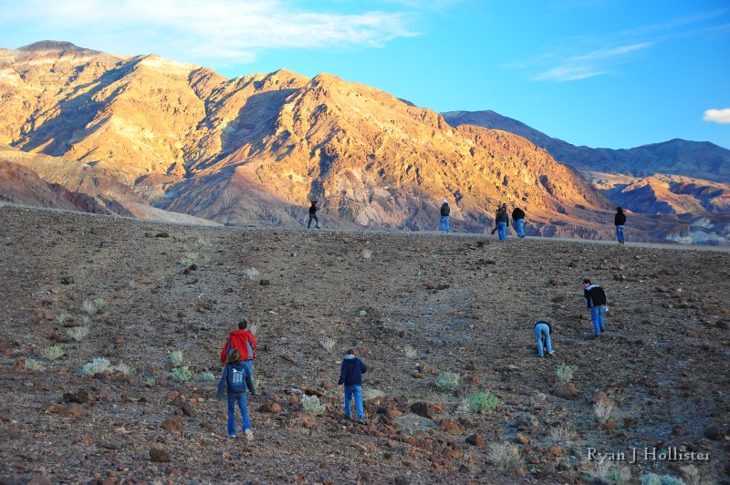 RJH_7977.JPG - After badwater, we raced to Artist Drive for sunset, but were just a tad too late.