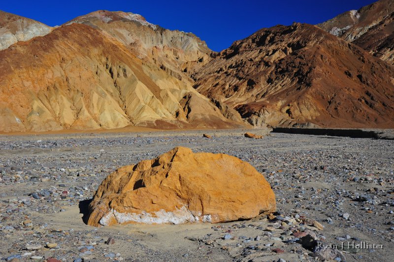 RJH_8142.JPG - This is the alluvial fan of Gower Gulch.  The fan was created by diversions near Zabriskie Point in the 1941.  The resulting floods created the large alluvial fan.  The August 2004 flash flood carved the deep channel in the middle of the photo.