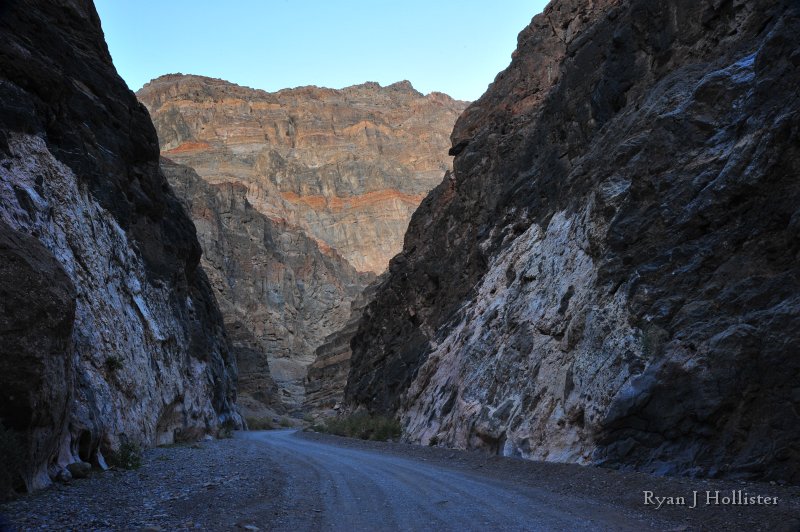 RJH_8166.JPG - A view upcanyon with megabreccias to the right.