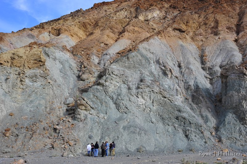 _RJH8236.JPG - The green-ish rocks are mylonites, rocks that have undergone ductile deformation at high pressures.  They just might be fault surface for the proposed Tucki Mountain Turtleback.