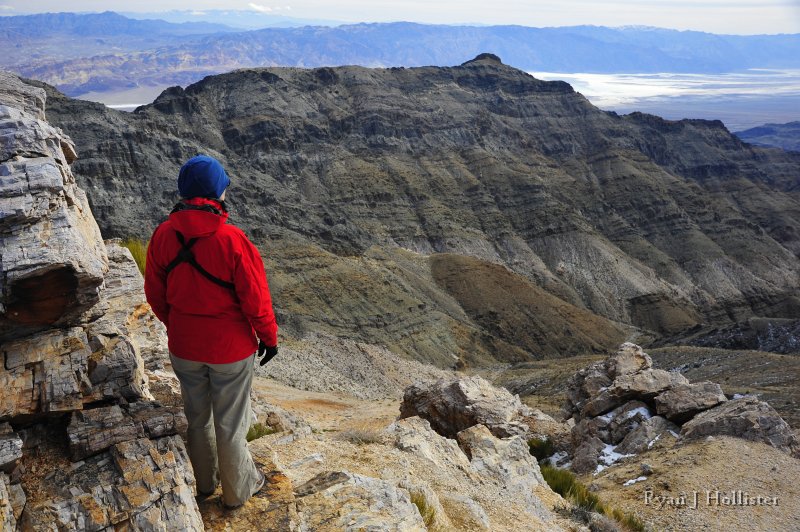 _RJH8258.JPG - Mrs H overlooks Death Valley.