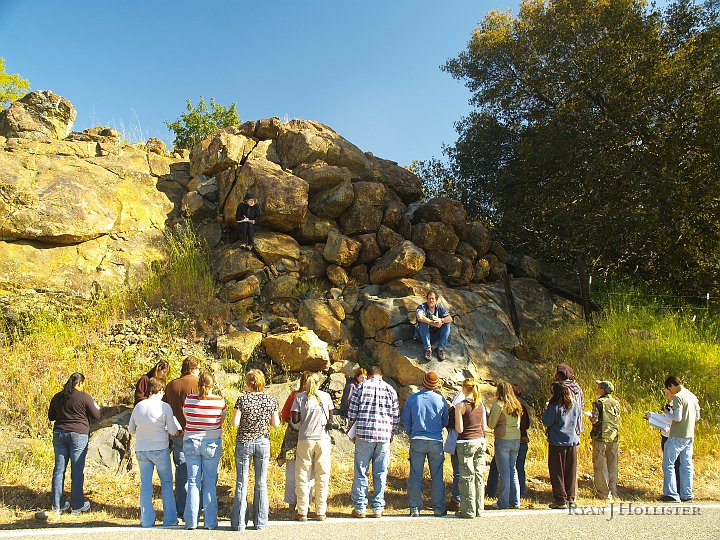 _4047794.JPG - At our next stop along Hornitos Road, Garry found some very interesting outcrops.