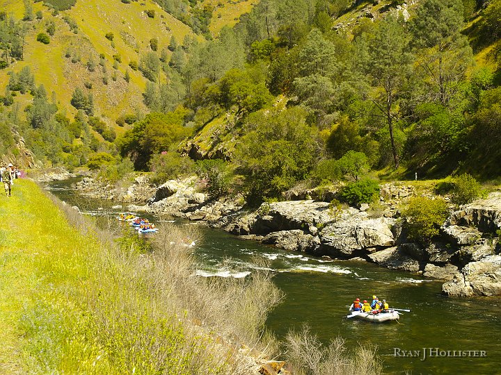 _4047815.JPG - I could think of worse places to raft.