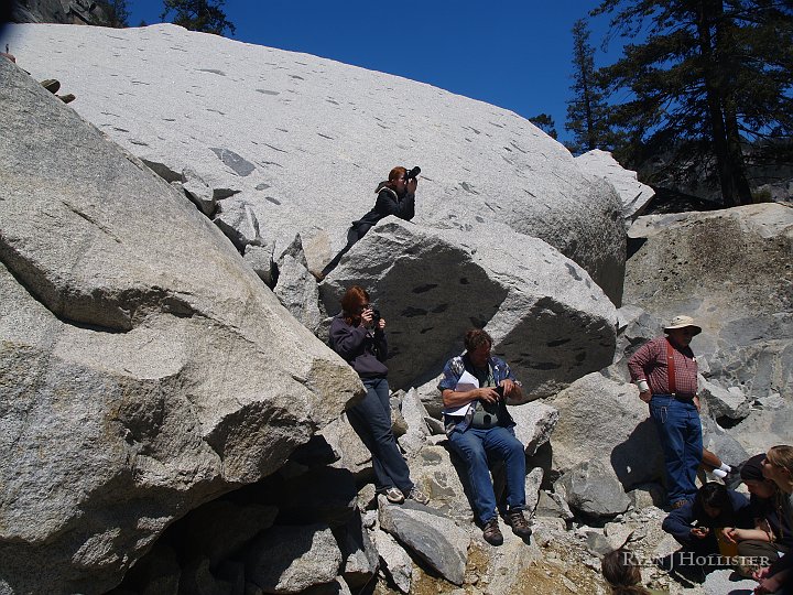 _4047830.JPG - The rock is composed of the El Capitan Granite and contains xenoliths and enclaves.